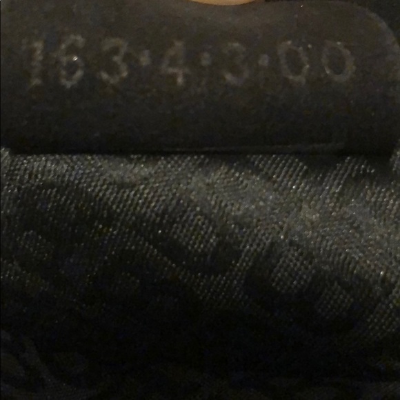 Bally black patent leather suede shoulder bag! - Picture 8 of 8